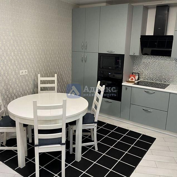 Квартира 3-комн., 84 м² Квартира 3-комн., 84 м²