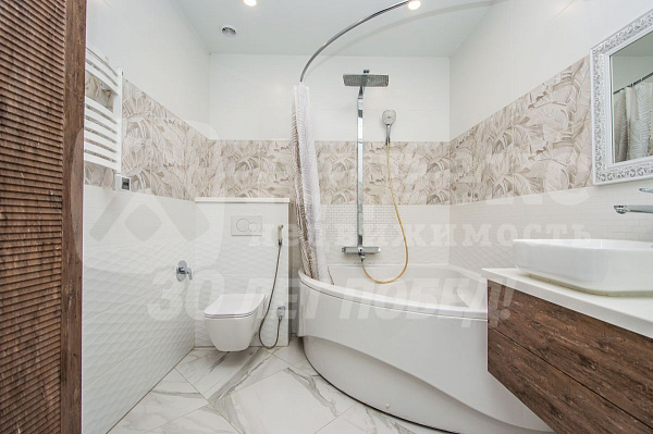 Квартира 3-комн., 117 м²