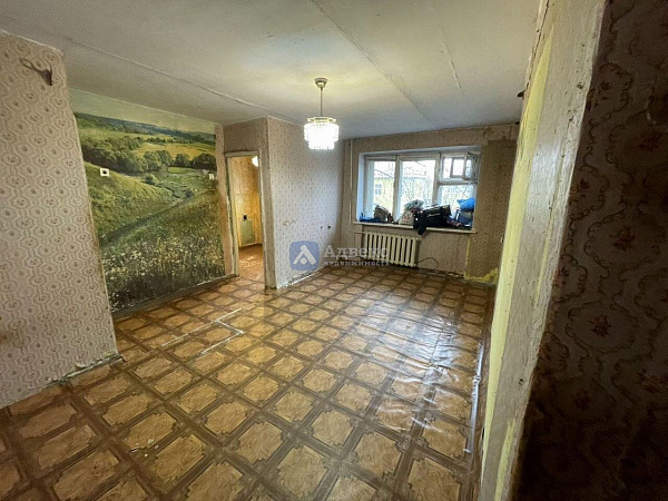 Квартира 3-комн., 56 м²