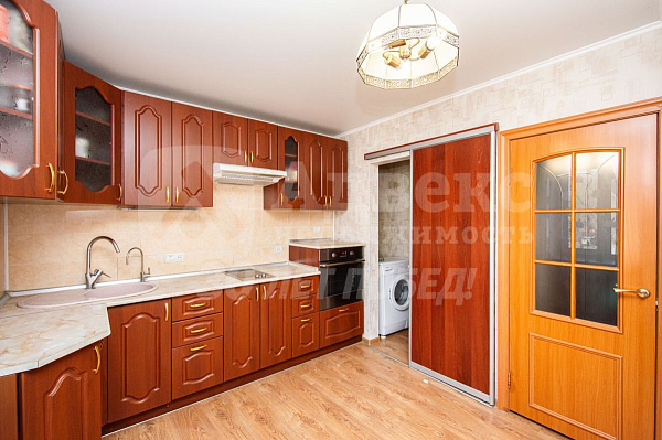 Квартира 3-комн., 64 м²