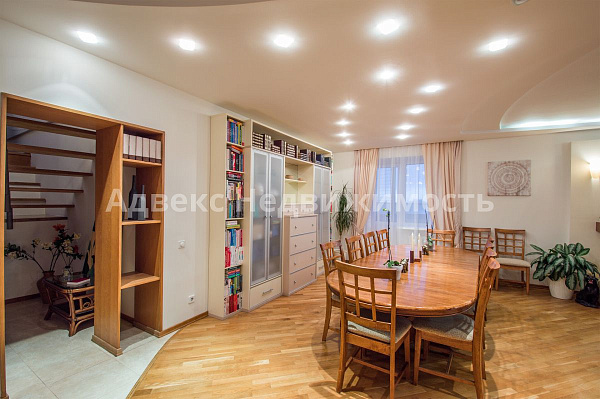 Квартира 4-комн., 185.3 м²