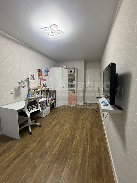 Квартира 2-комн., 75 м²