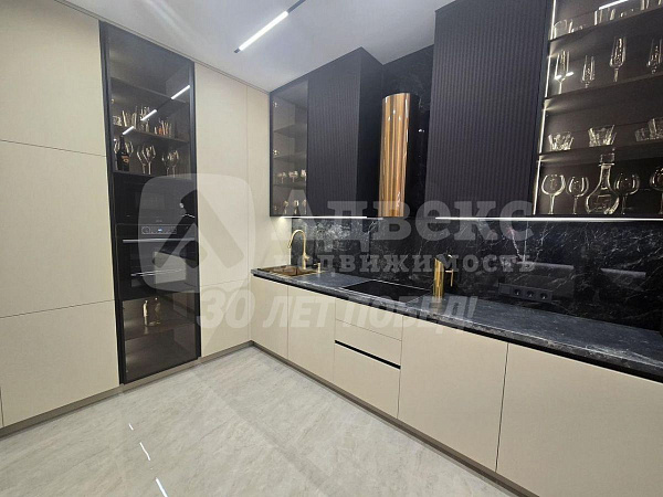 Квартира 2-комн., 100 м²