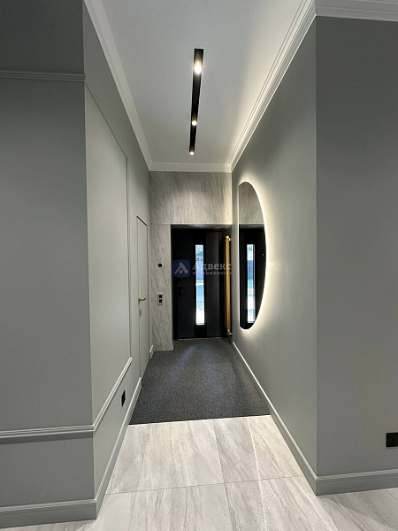 Коттедж 196 м²