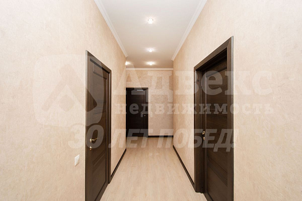 Квартира 4-комн., 156 м²