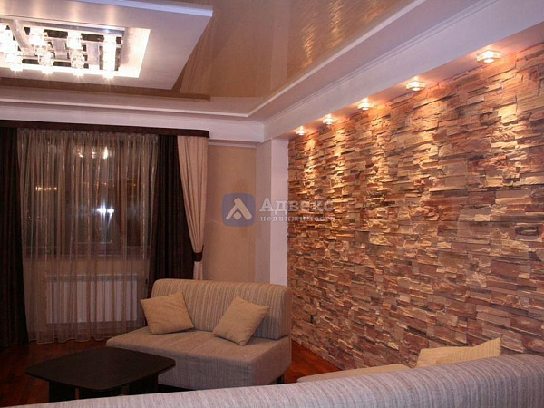 Квартира 3-комн., 100 м² Квартира 3-комн., 100 м²