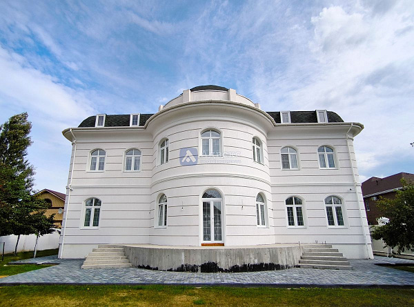 Коттедж 410 м²