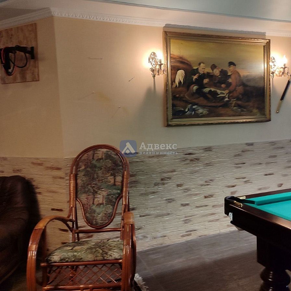 Коттедж 240 м²