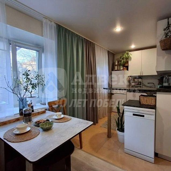 Квартира 2-комн., 53 м²