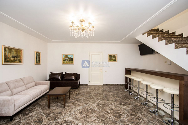 Коттедж 410 м²