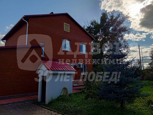 Дом 151 м²