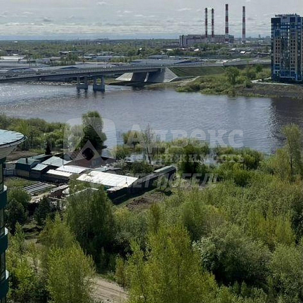 Квартира 2-комн., 82 м²