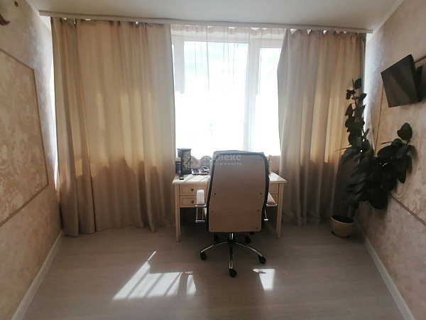 Квартира 3-комн., 145.1 м²