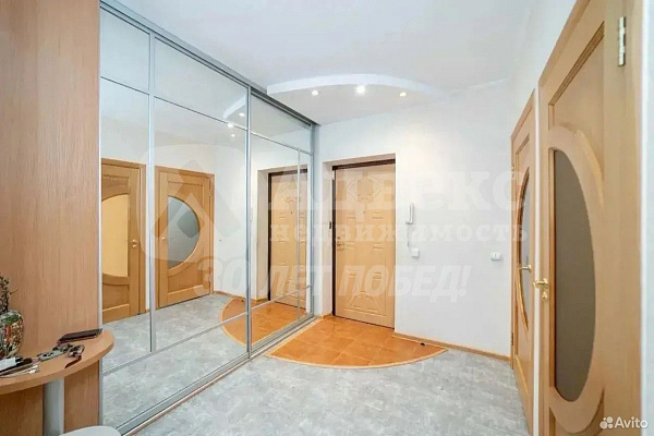 Квартира 2-комн., 70 м²