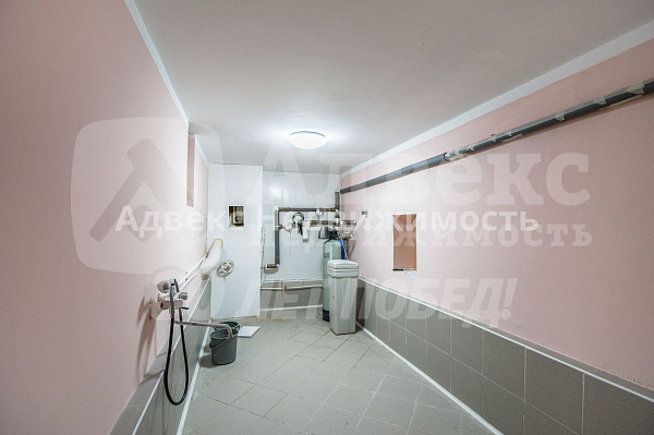 Дом, 651.8 кв.м.