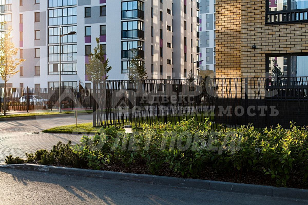 Квартира 3-комн., 93.7 м²