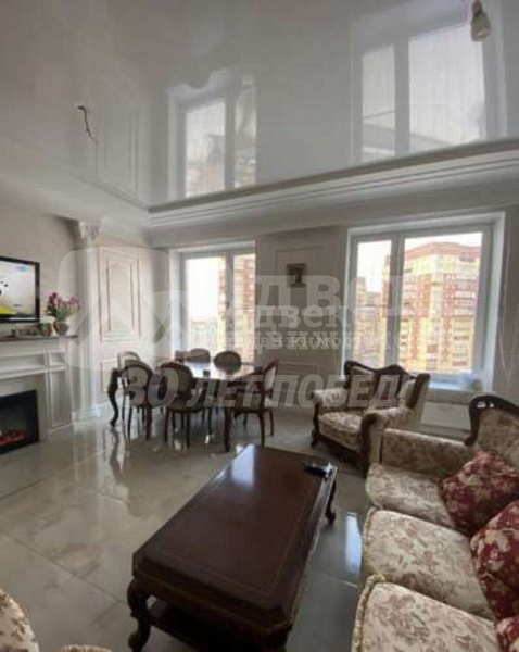 Квартира 3-комн., 93.7 м²