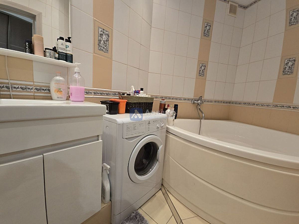 Квартира 3-комн., 111 м²