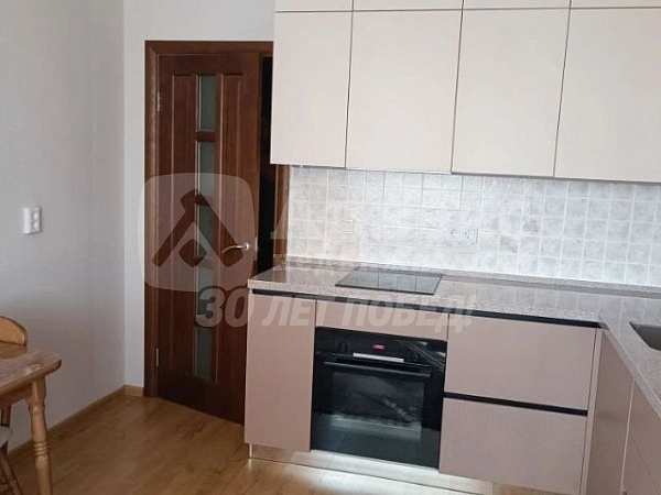 2-к квартира, 76 кв.м.