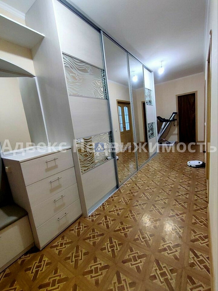 Квартира 2-комн., 64 м²