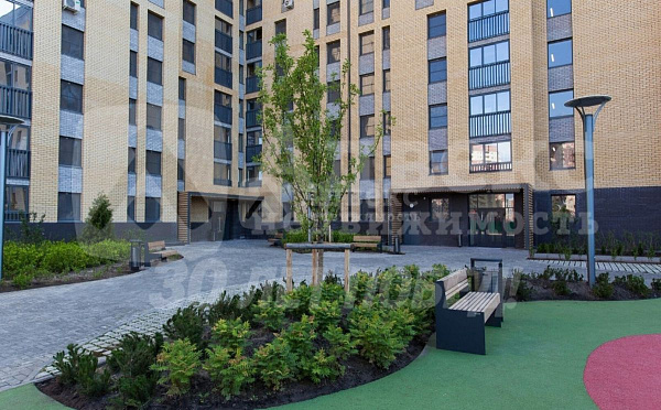 Квартира 3-комн., 93.7 м²