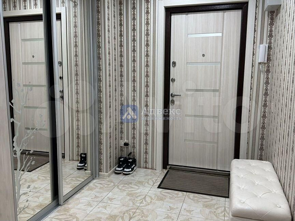Квартира 3-комн., 90 м² Квартира 3-комн., 90 м²