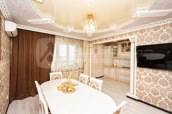 Квартира 2-комн., 80 м²