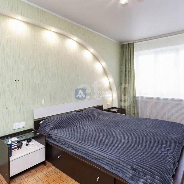 Квартира 3-комн., 58 м²