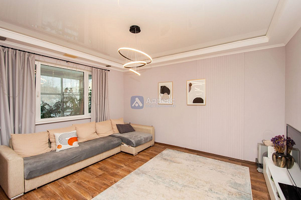 Дом, 230 кв.м.