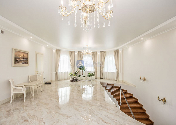 Коттедж 410 м²