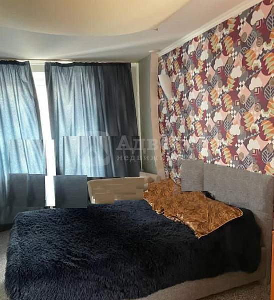 Квартира 5-комн., 225.4 м²