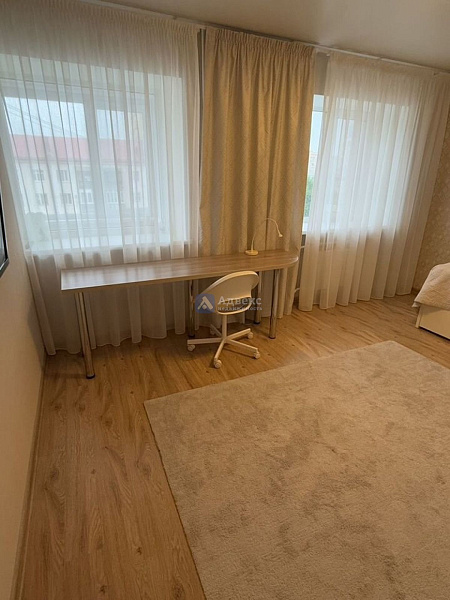 Квартира 3-комн., 72 м²