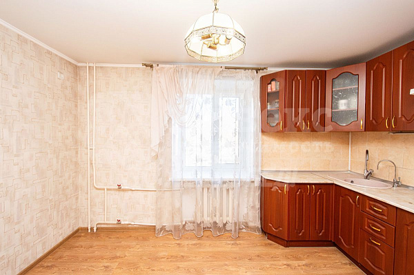 Квартира 3-комн., 64 м²