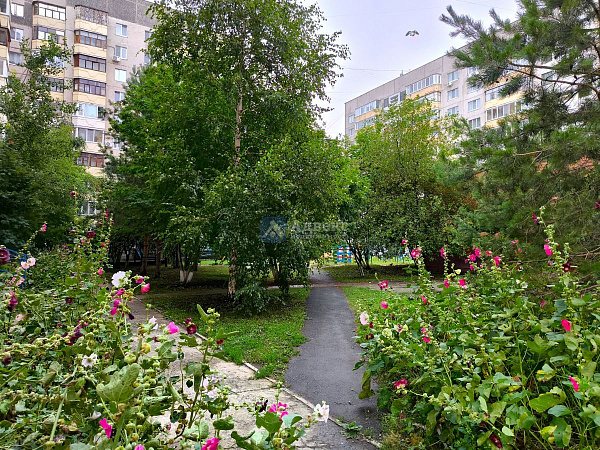 Квартира 3-комн., 93 м²
