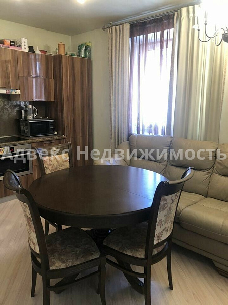 Квартира 3-комн., 110 м²