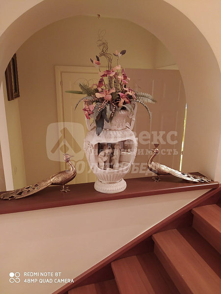 Квартира 4-комн., 233 м²
