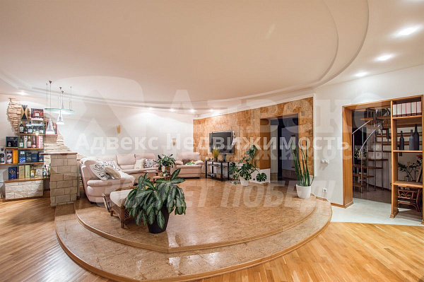 Квартира 4-комн., 185.3 м²