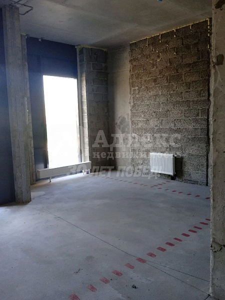 Ищете идеальное место для офиса в центре города? Предлагаем вашему вниманию аренду офиса площадью 54.80 кв.м. на 1 этаже 17-этажного дома. Это идеальное пространство для вашего бизнеса!

Офис имеет одну комнату, что позволит вам организовать удобное рабоч