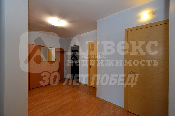 Квартира 3-комн., 101.3 м²