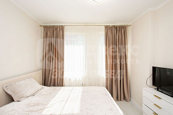 Квартира 3-комн., 75 м²