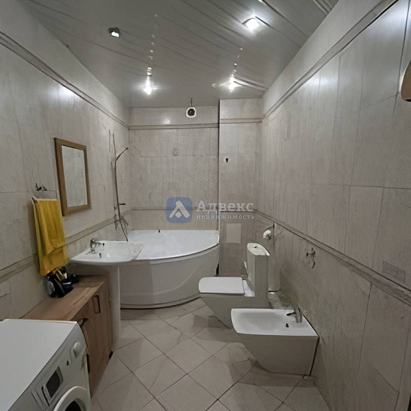 Квартира 2-комн., 76 м²