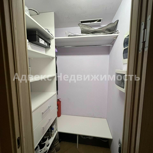 Квартира 3-комн., 121 м²