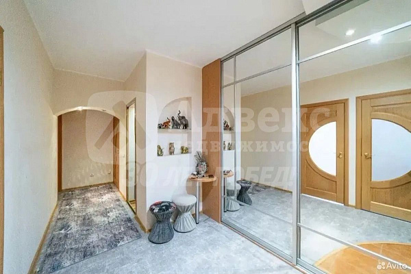 Квартира 2-комн., 70 м²
