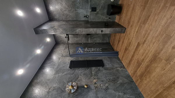 Коттедж 196 м²