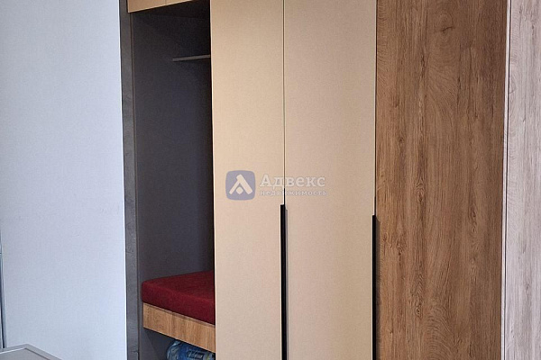 Квартира 1-комн., 57.2 м²