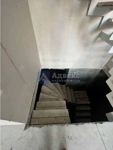 Квартира 3-комн., 166.8 м²