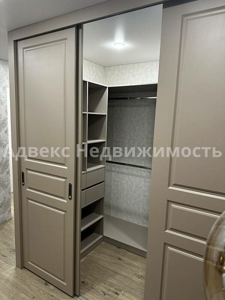 Квартира 3-комн., 93 м²