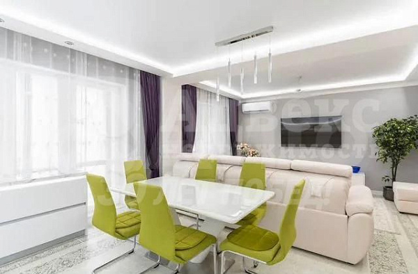 Квартира 3-комн., 126 м²