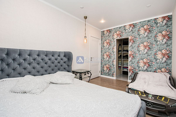 Квартира 3-комн., 80 м² Квартира 3-комн., 80 м²