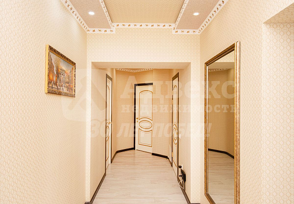 Квартира 2-комн., 80 м²